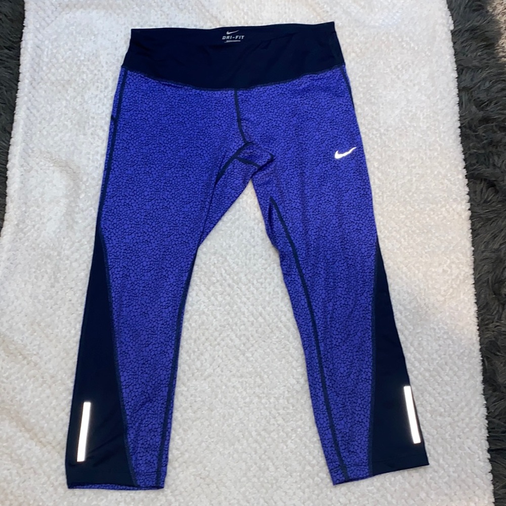 Women's Nike Dri-fit capri leggings, size M
